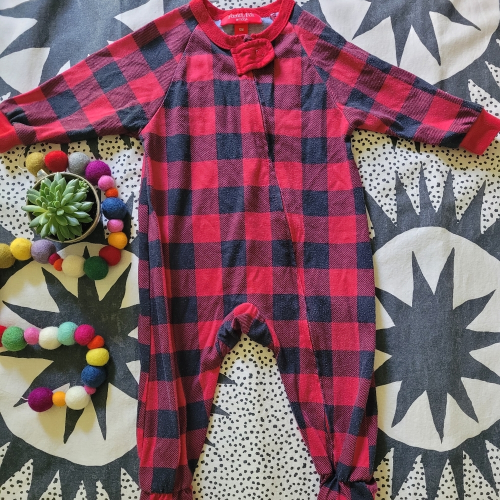Plaid Holliday Christmas footie pajamas 6-12m